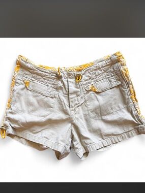 Y2K American Eagle Outfitters Khaki Shorts with Yellow Floral Accents